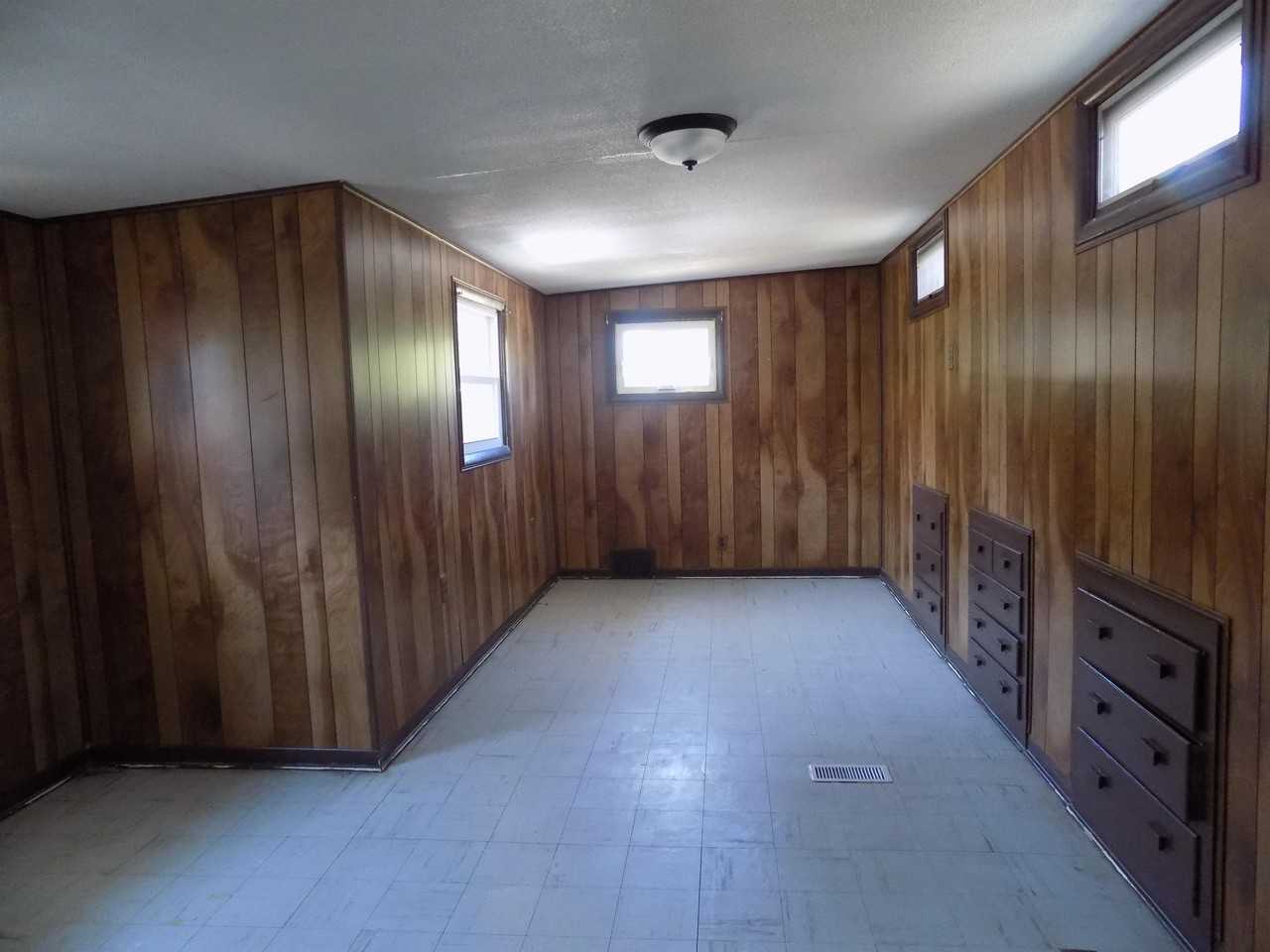 614 N Clinton St #1 - Photo 7 of 12