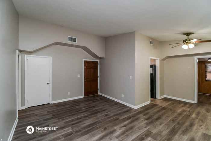 1031 Mayer Dr - Photo 3 of 16