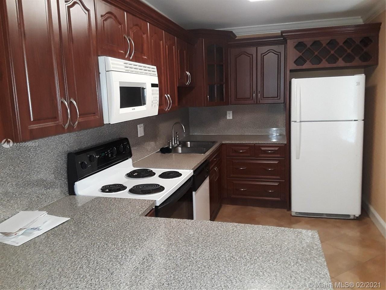 8287 Southwest 128th Street - Photo 2 of 9