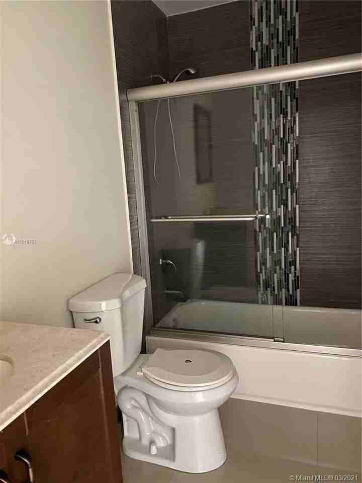 11263 Southwest 88th Street - Photo 3 of 4