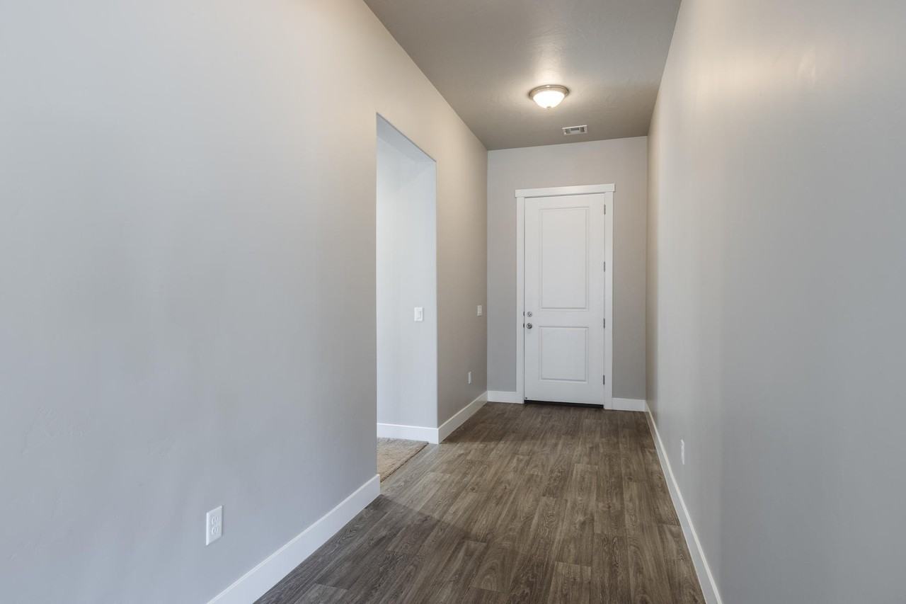 3338 3338 E. Crimson Ridge Dr. #1 - Photo 6 of 34