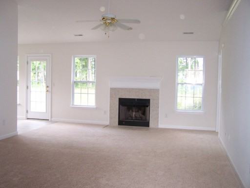 1001 Cobblestone Blvd - Photo 2 of 11