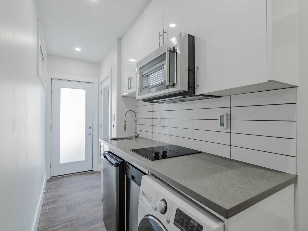 160 Lansdowne Avenue #4