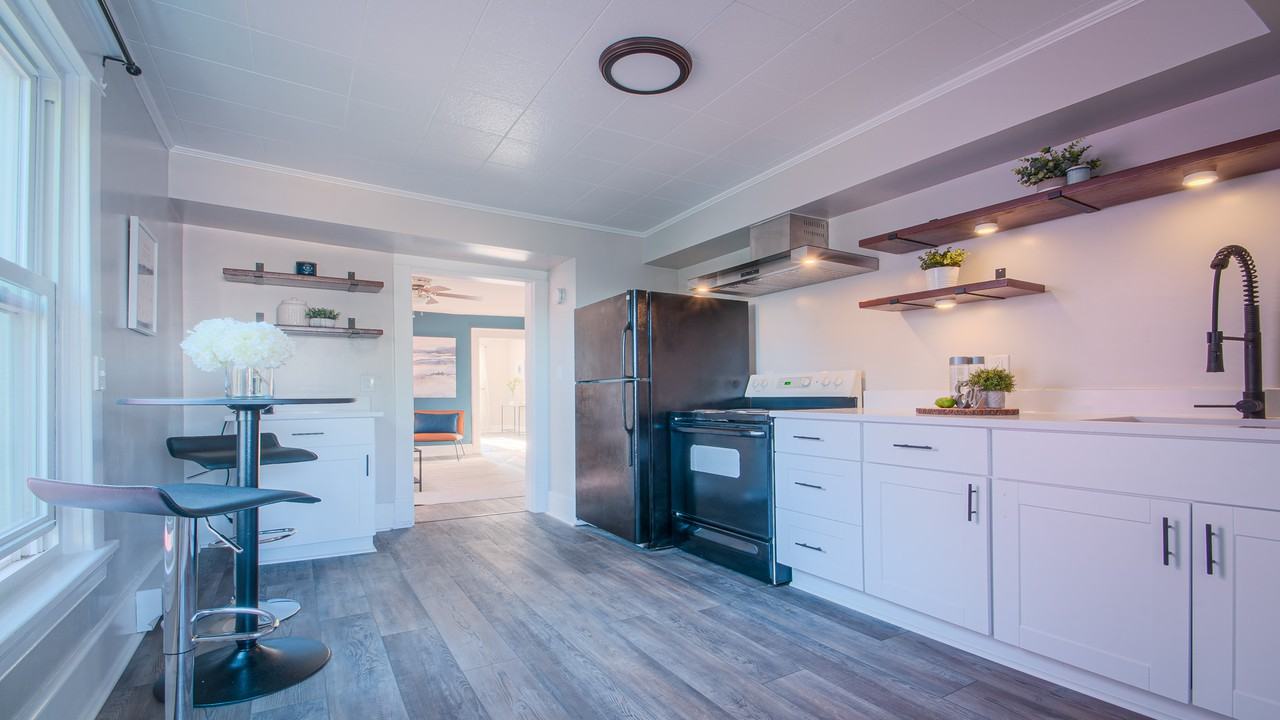 516 Elm St Apt 2 - Photo 2 of 23