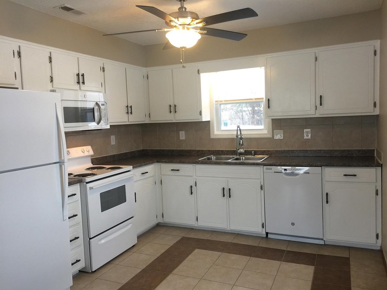 1733 Lawrence Ave #1733 - Photo 3 of 33