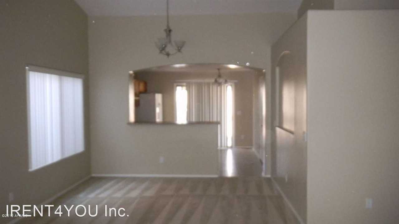 7118 W Kingman St - Photo 3 of 6