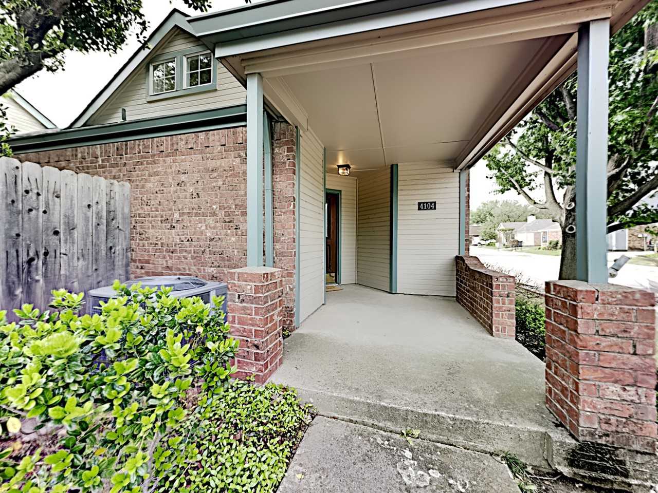 4104 Shadow Gables Dr - Photo 2 of 20