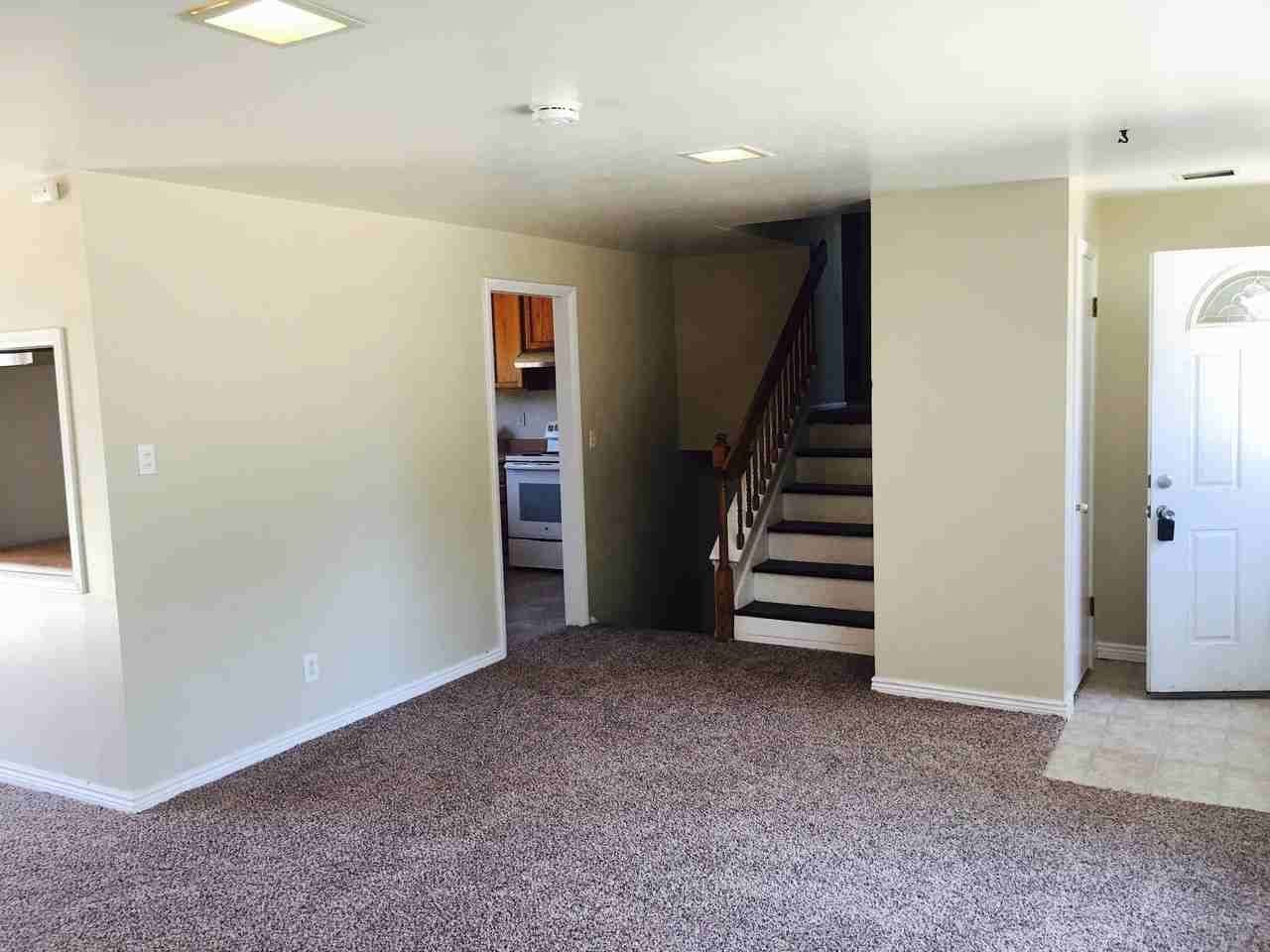 12501 E 30th Ave - Photo 3 of 13