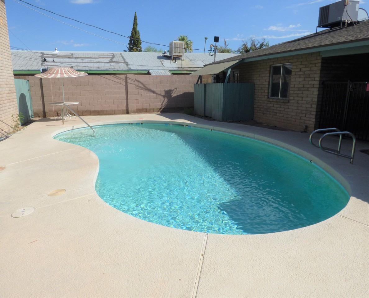 2936 N 39Th St - Photo 3 of 16