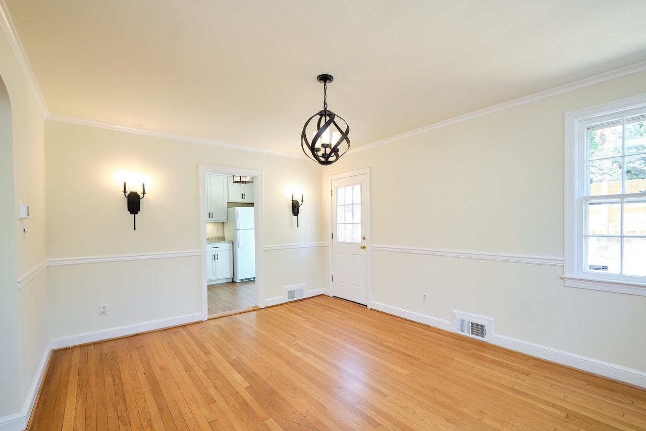 1600 Foxhall Rd Nw - Photo 2 of 49