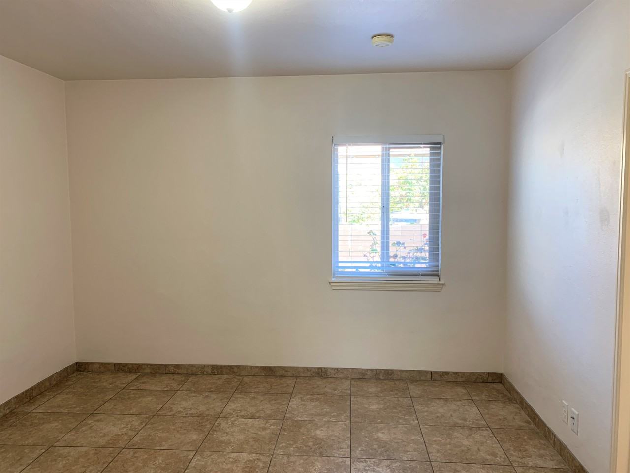 223 N D St - Photo 6 of 20