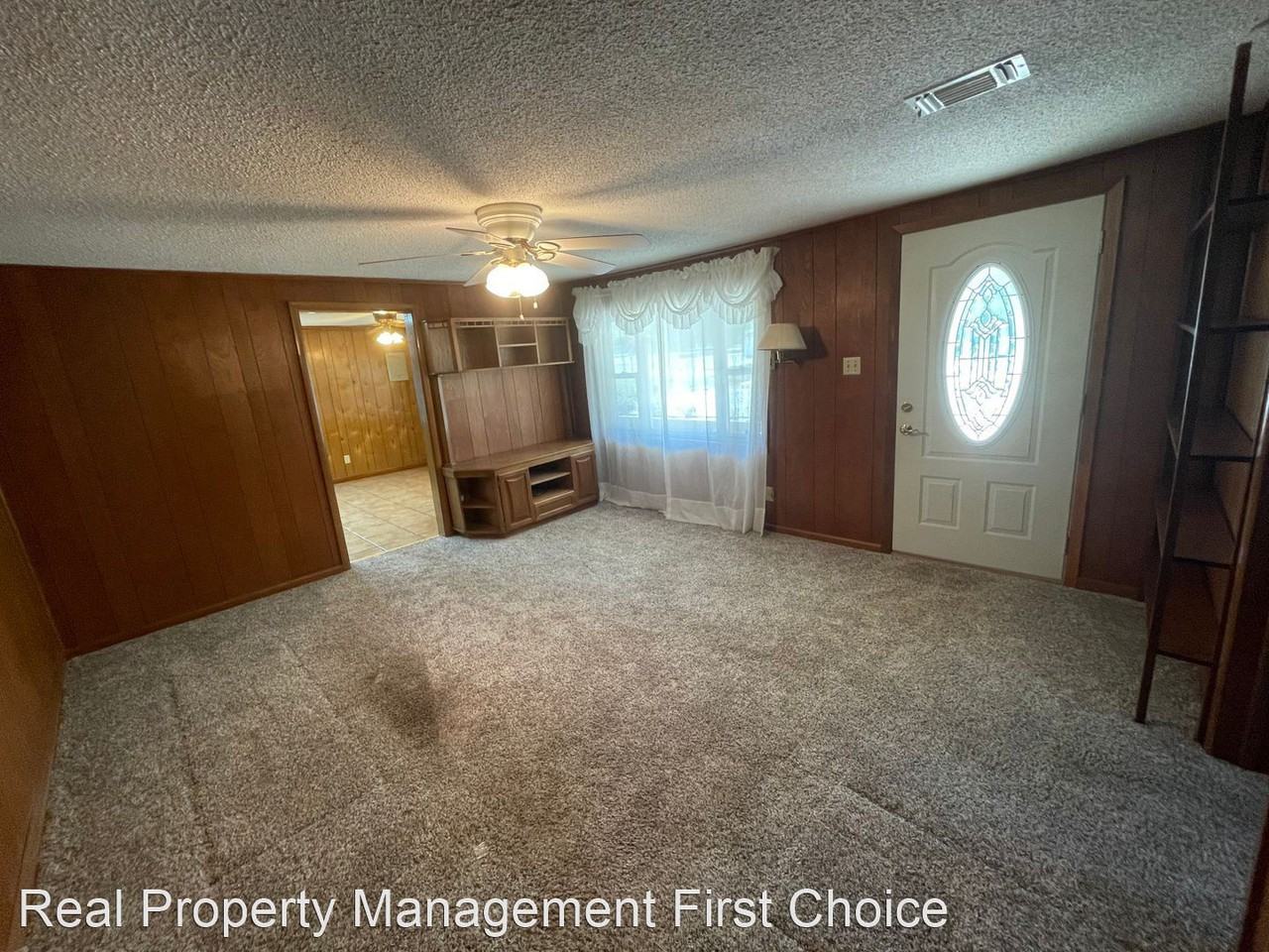 806 Broadway St - Photo 2 of 12