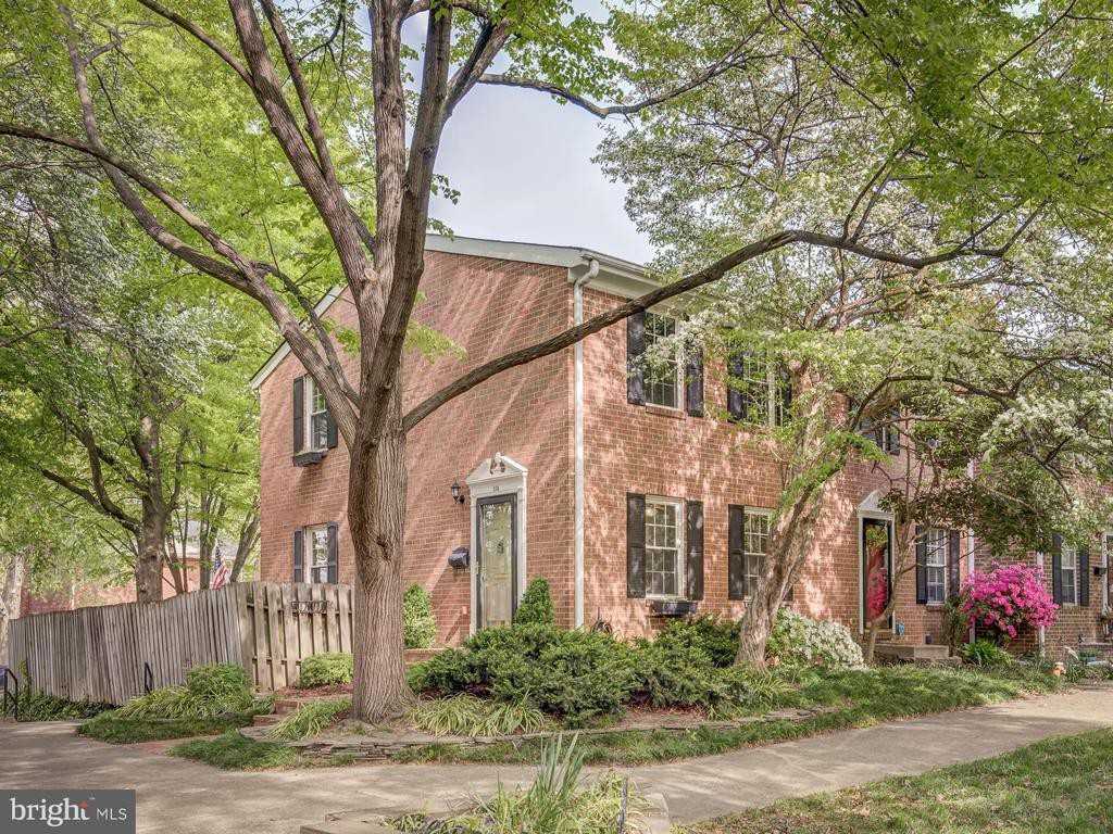 514 S Henry St - Photo 2 of 50