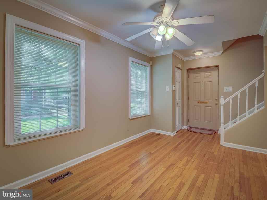 514 S Henry St - Photo 3 of 50