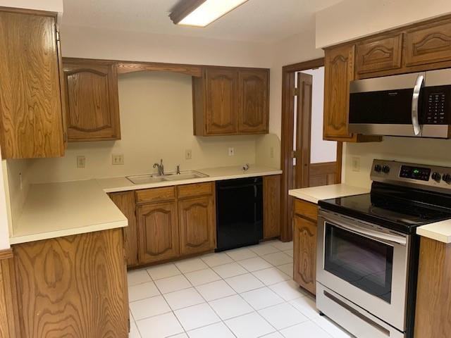 2827 Monet Pl - Photo 2 of 21