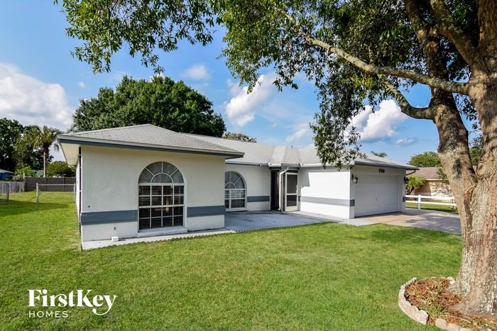 2743 Jennifer Dr - Photo 2 of 15