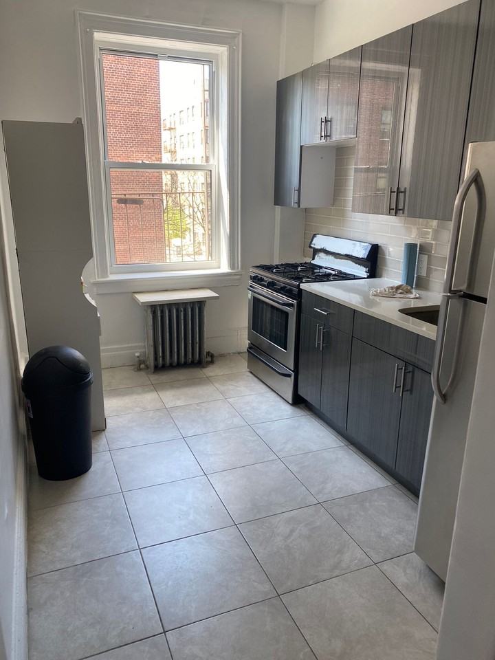 1827 Topping Avenue #3 - Photo 3 of 13