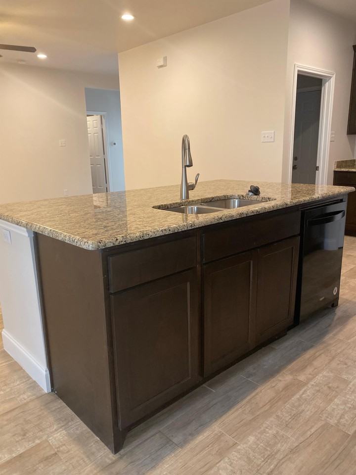 2202 Jones St #1 - Photo 3 of 20