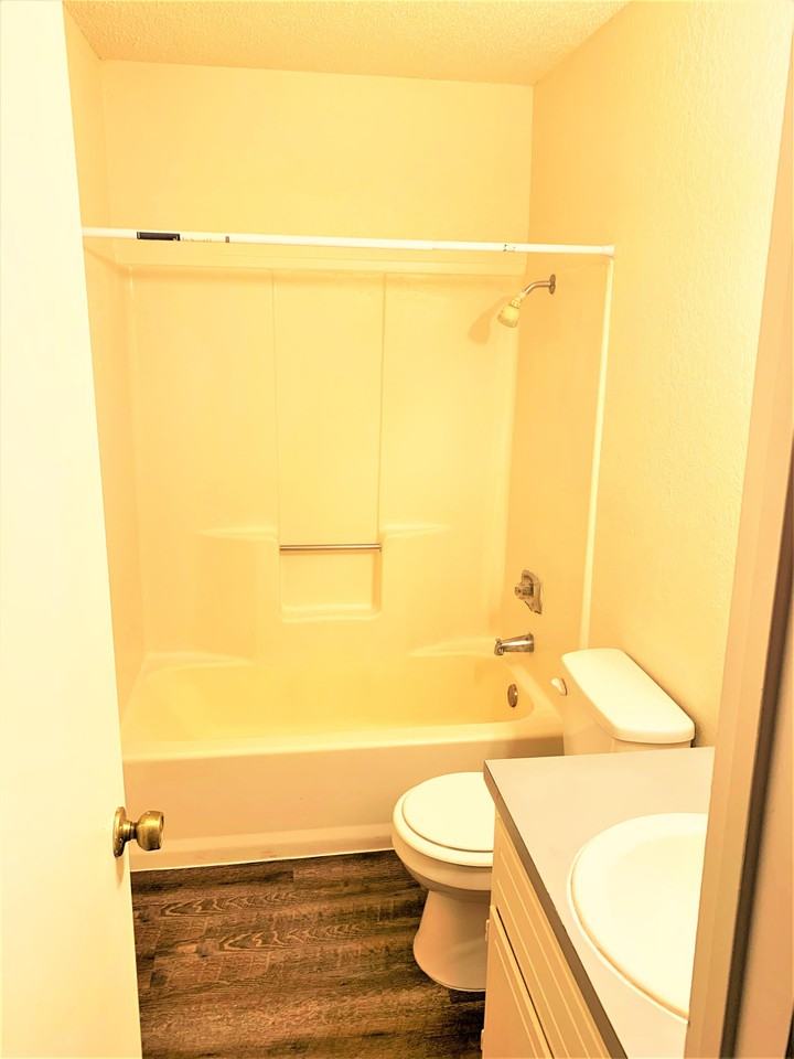 3409 Victoria Circle #3 - Photo 4 of 6