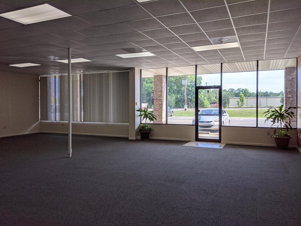 985 W Liberty Ave #C - Photo 6 of 10