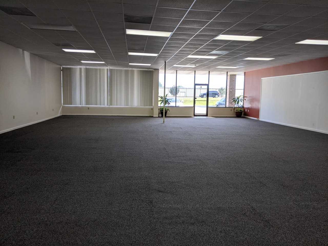 985 W Liberty Ave #C - Photo 7 of 10