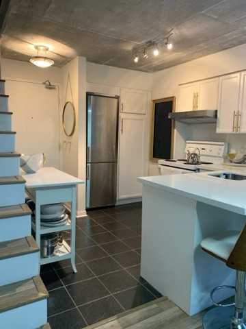 1033 King St W - Photo 5 of 18