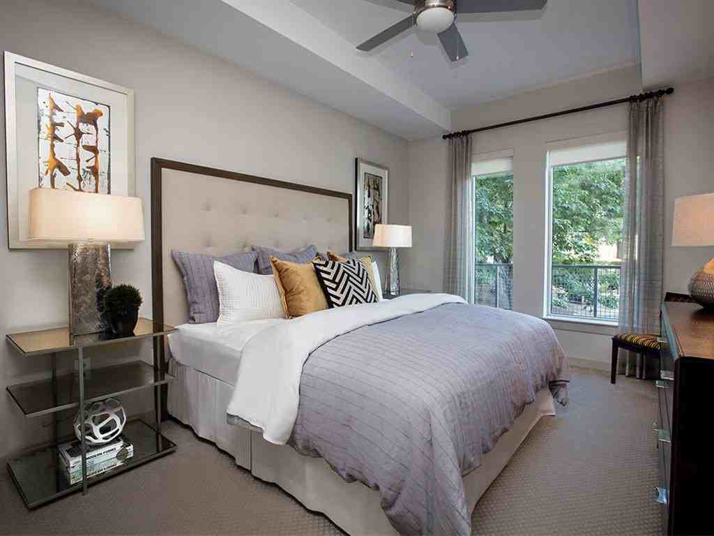 2228 Peachtree Road Northwest #2102 - Photo 3 of 25