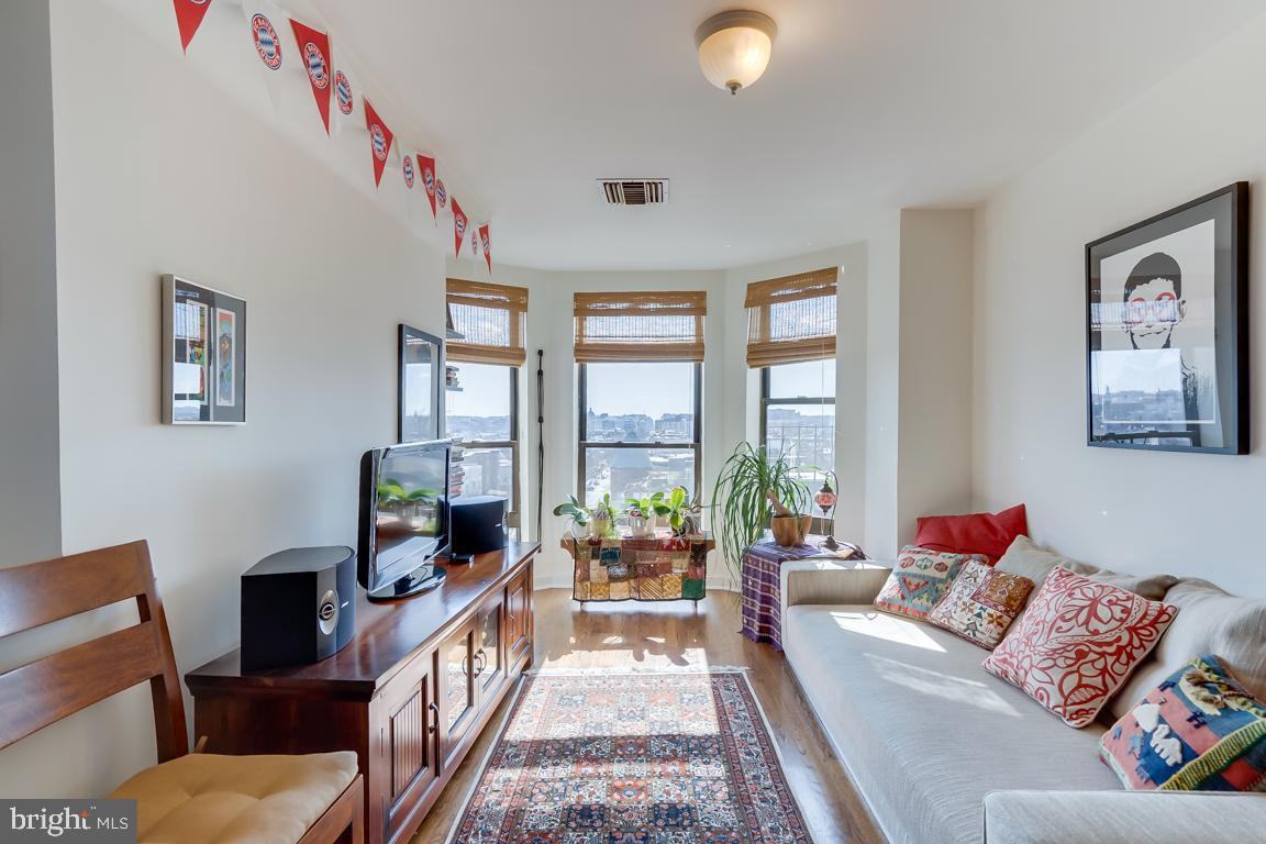 2038 18th St Nw #1 - Photo 2 of 38