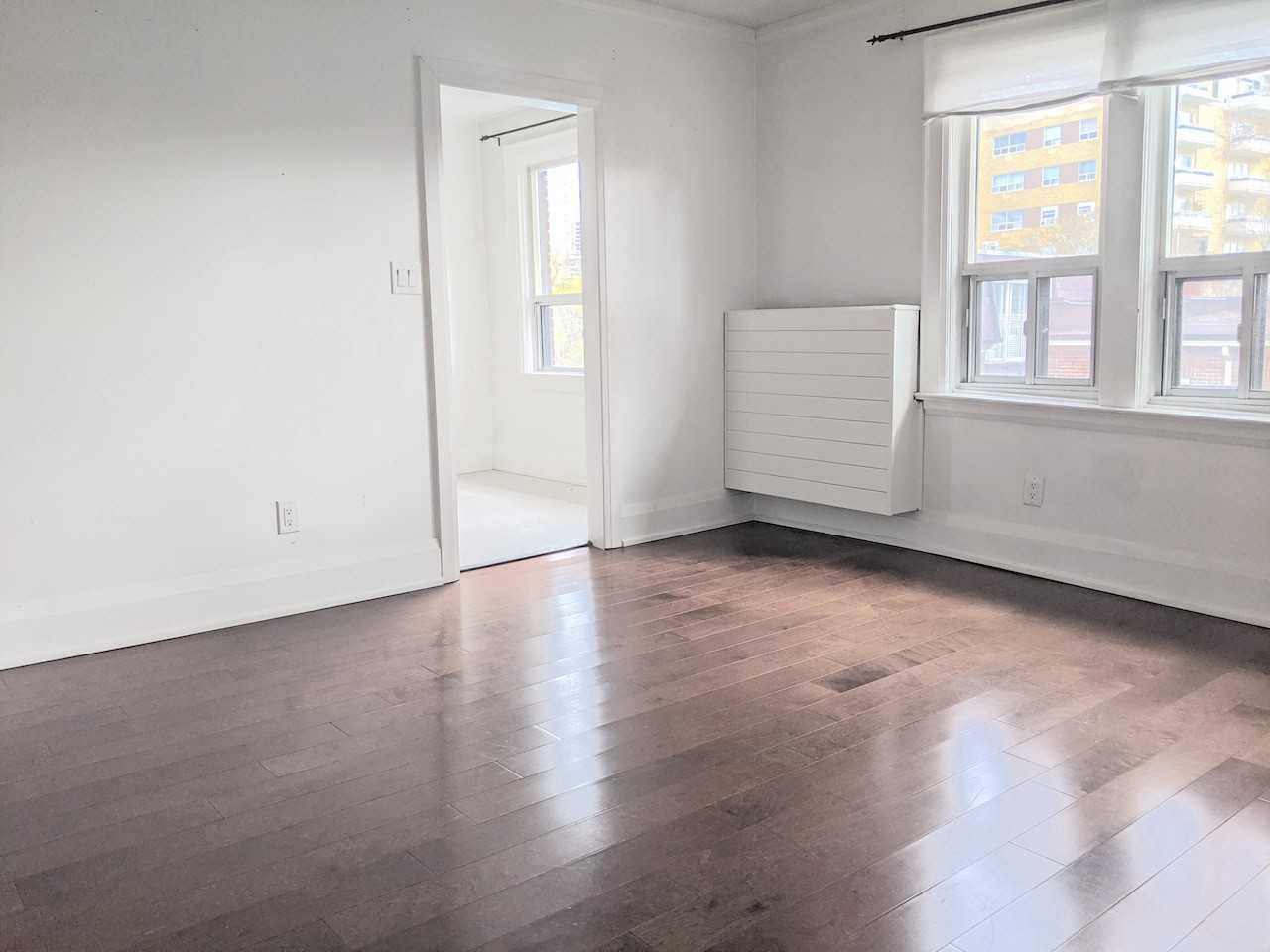7 Walmsley Boulevard #402 - Photo 3 of 9