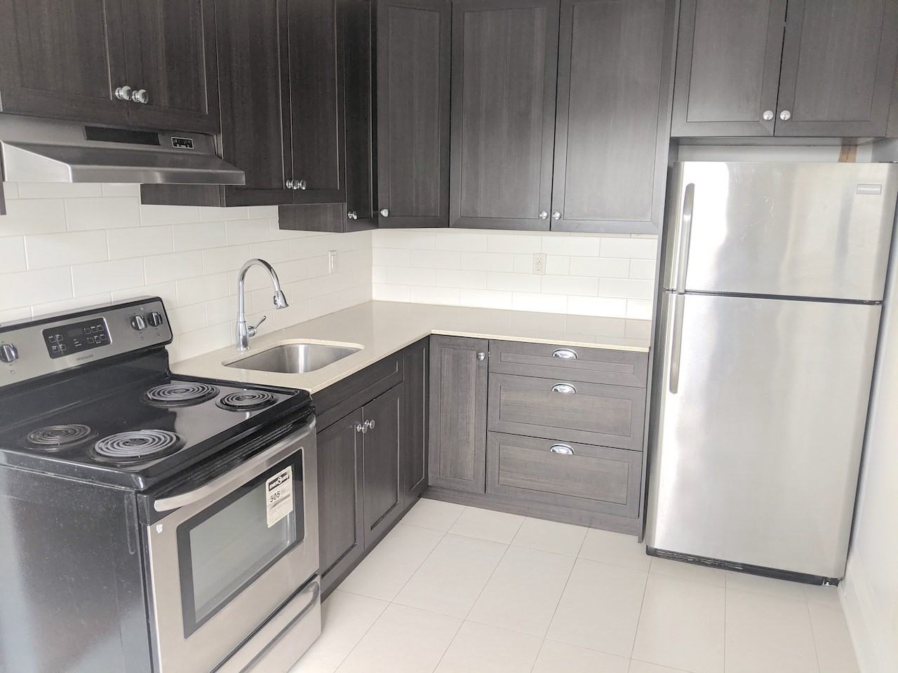 7 Walmsley Boulevard #402 - Photo 4 of 9