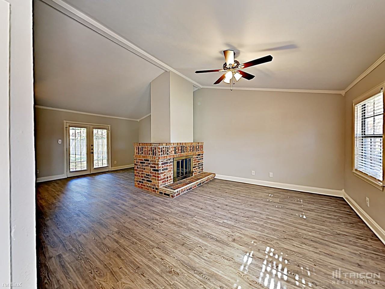 604 Heritage Hill Dr - Photo 3 of 16