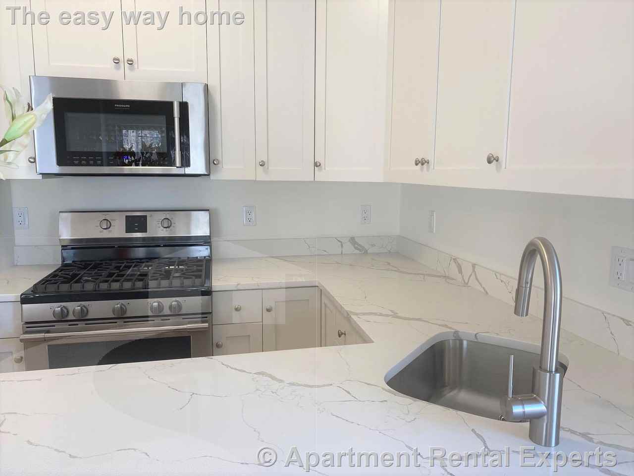 42 Blossom St #1 - Photo 3 of 19