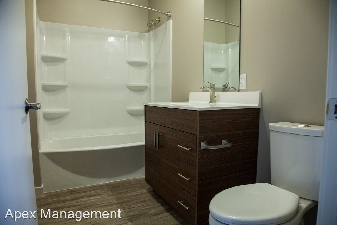 16 Centre Square - Photo 3 of 7