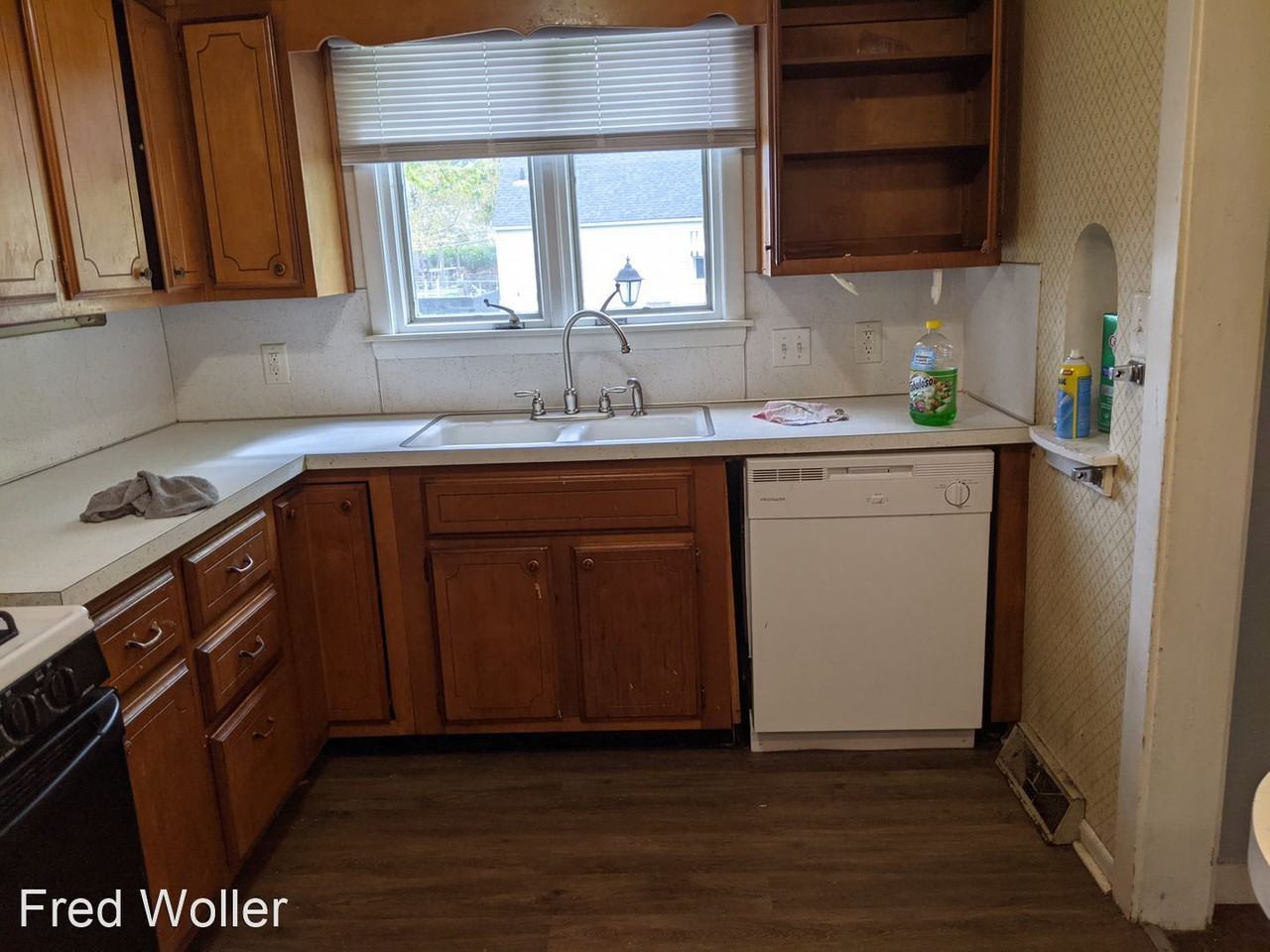 333 23rd Ave - Photo 3 of 11