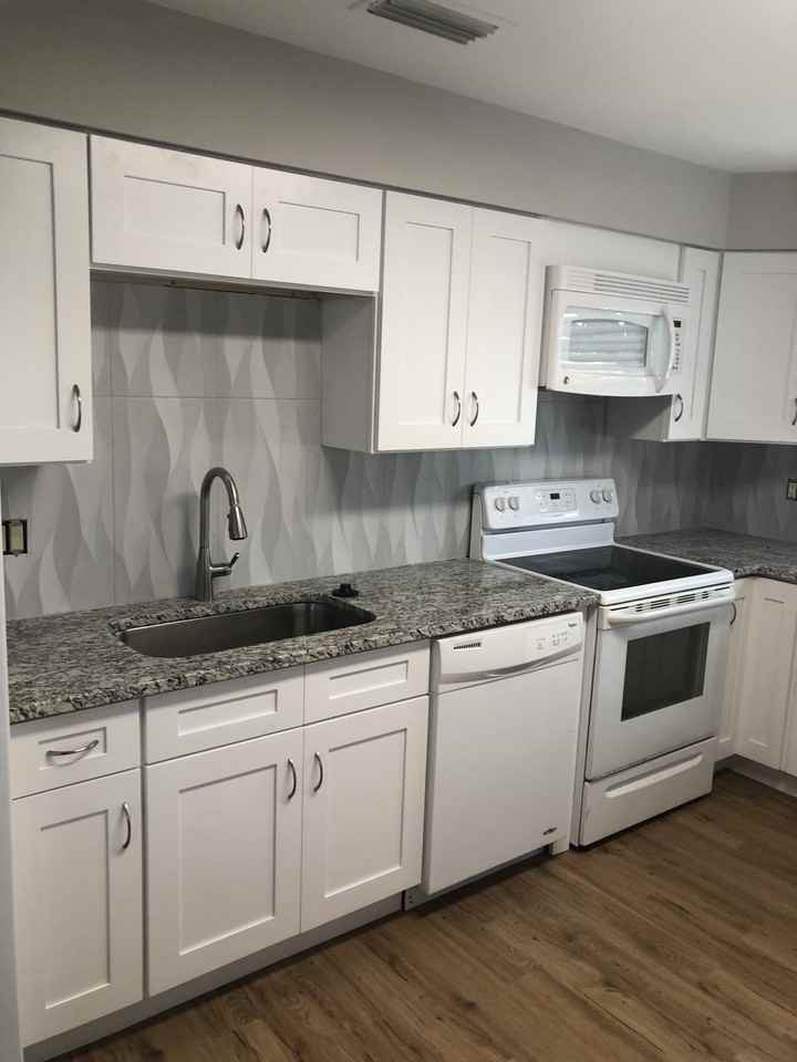 4518 S Trask St - Photo 3 of 21