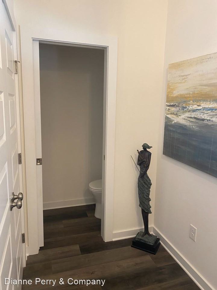 3738 Masonboro Loop Rd - Photo 3 of 28