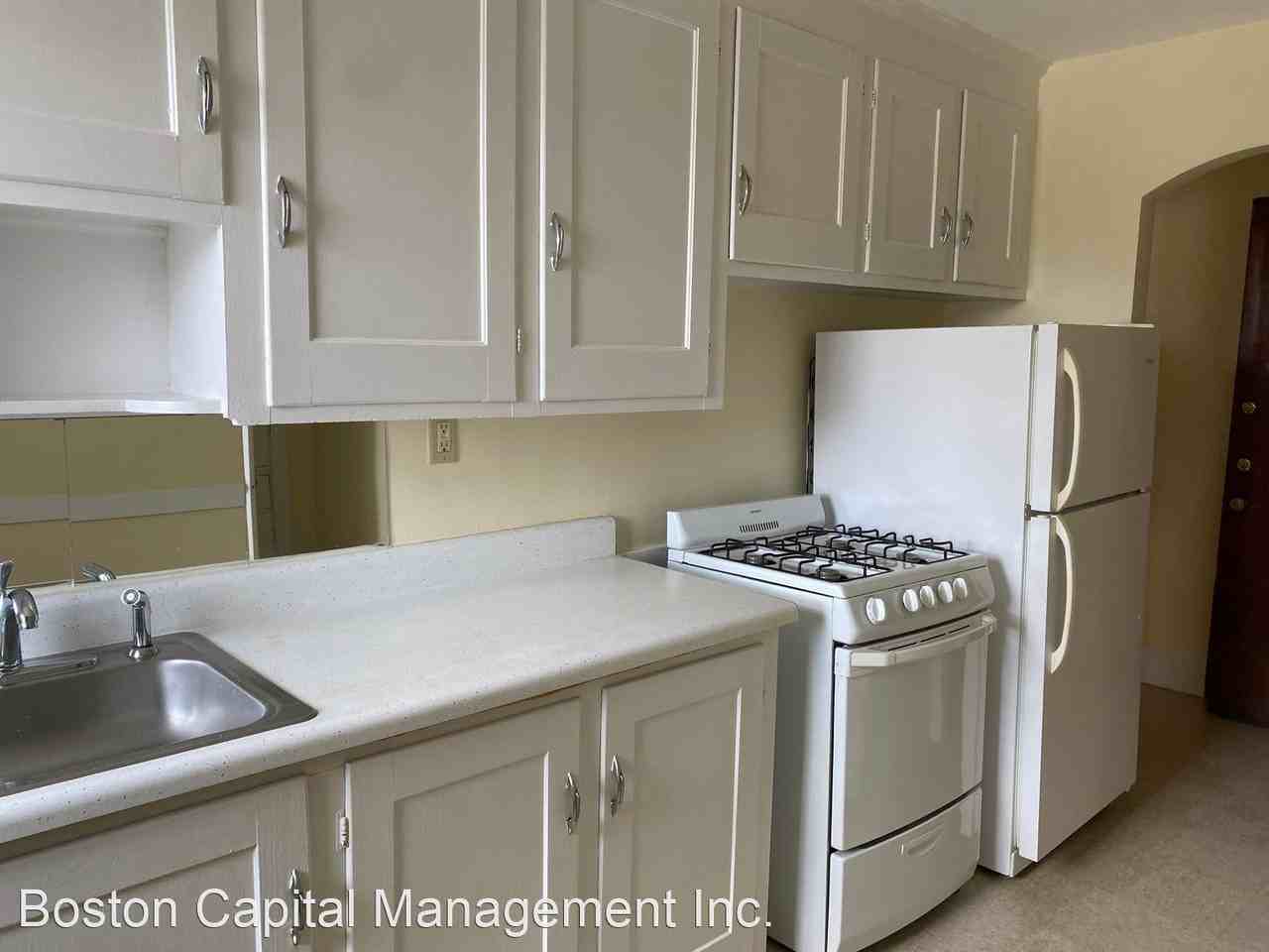 464 Highland Ave - Photo 3 of 8