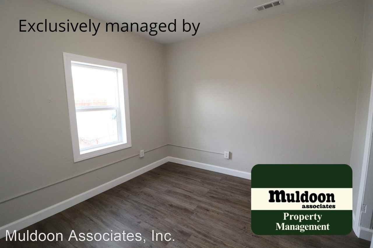 1610 W 18th St - Photo 2 of 11