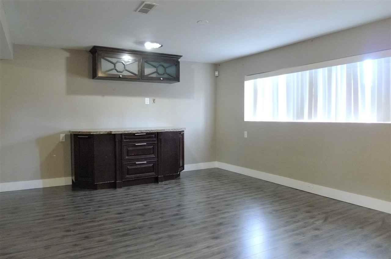 11821 83a Ave - Photo 3 of 19