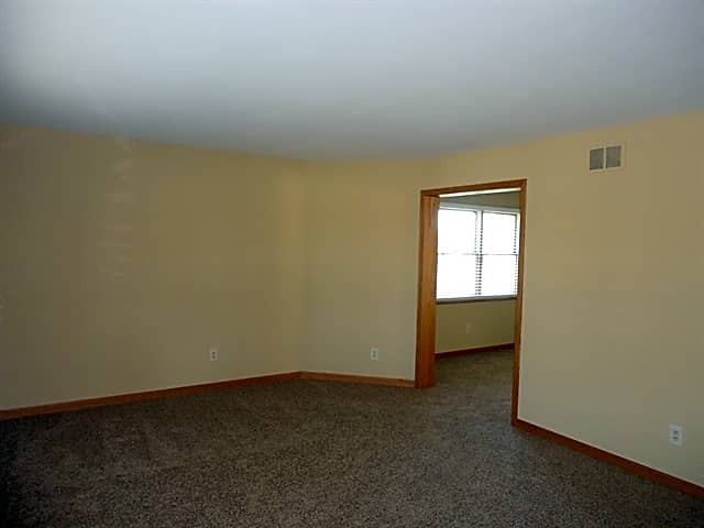 24241 S Cree Dr - Photo 3 of 18