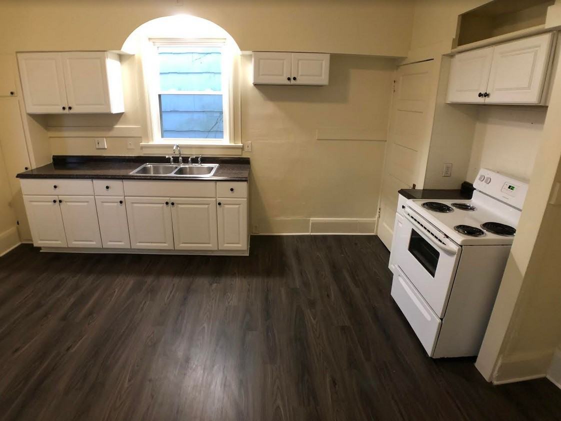 802 Punta Gorda Ave #1 - Photo 4 of 10