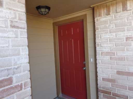 20211 Cottonglade Ln - Photo 2 of 15