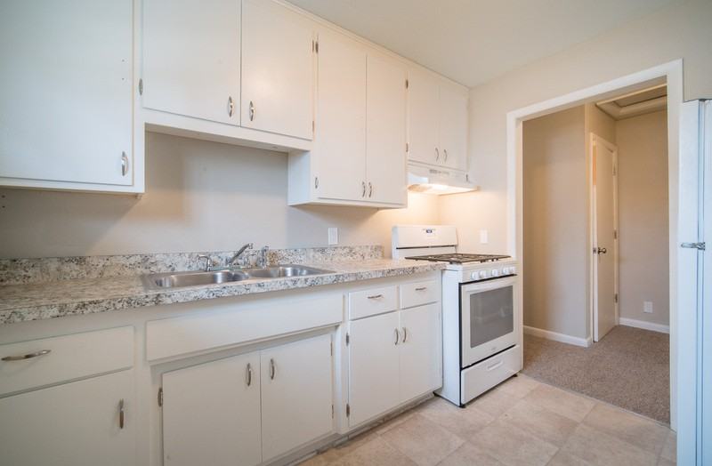 820 High St - Photo 3 of 11