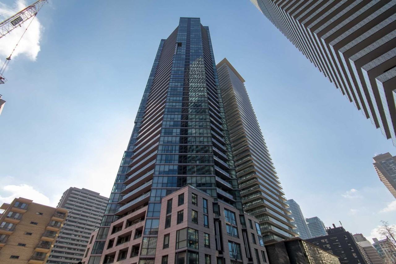 45 Charles Street East #3706