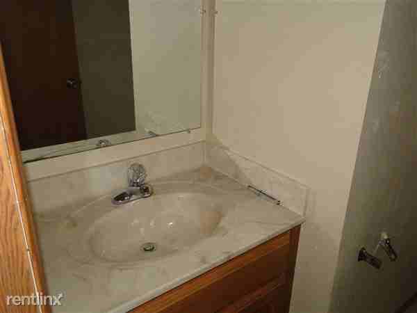 Hunters Point Townhomes - Photo 2 of 9