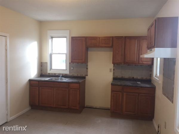 24 Fox St Fl 1 - Photo 3 of 4