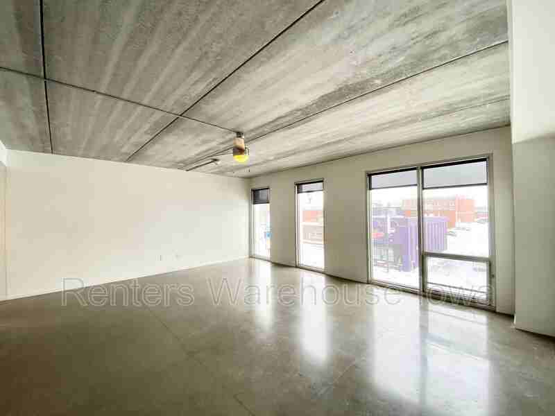 350 E Locust St #204