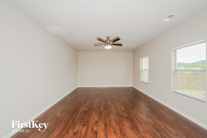 845 Clover Cir - Photo 2 of 14