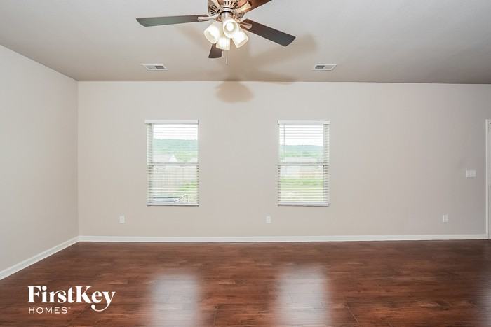 845 Clover Cir - Photo 3 of 14