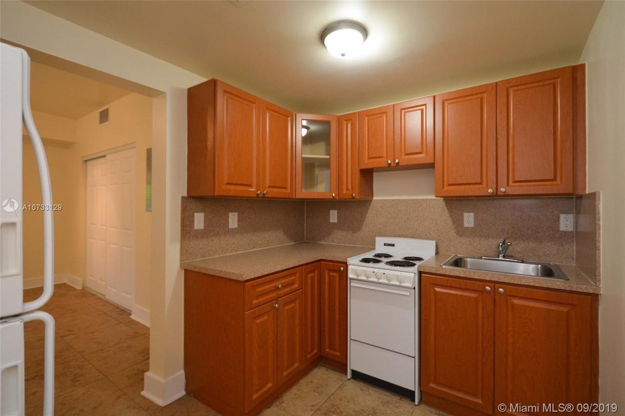 11530 Griffing Boulevard #11 - Photo 4 of 7